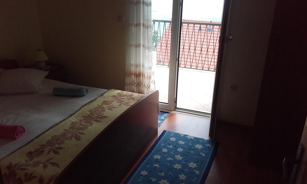 Apartments Ivka Omiš Buitenkant foto